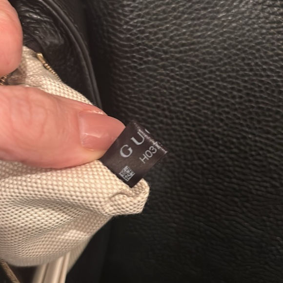 Brand new. Leather Black Gucci bag. It is a shoulder/crossbody with chain strap - Picture 7 of 11
